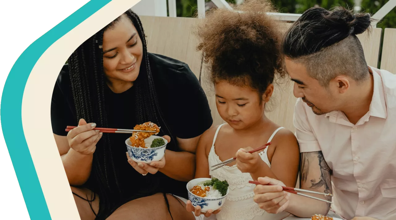 Photo: Family eating together
